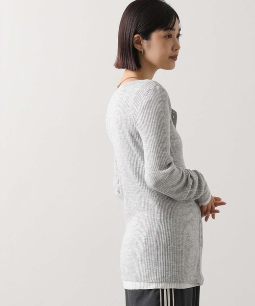 Gready Brilliant（グレディブリリアン）の「ＬＵ前後２ＷＡＹリブニット（ニット/セーター・レディース・レッド/ベージュ/オフホワイト/トップグレー・38）」の18枚目の写真