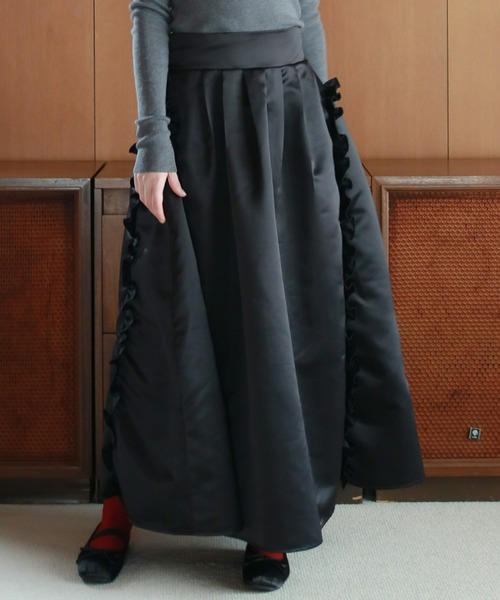 mic by Olu.（ミックバイオルドット）の「サテンタックスカート[セットアップ可能]（スカート・レディース・ブラック/ホワイト/ブラウン・SMALL/MEDIUM）」の2枚目の写真