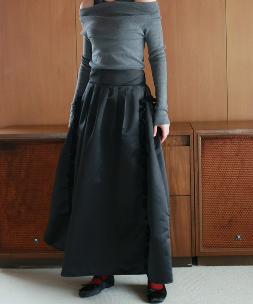 mic by Olu.（ミックバイオルドット）の「サテンタックスカート[セットアップ可能]（スカート・レディース・ブラック/ホワイト/ブラウン・SMALL/MEDIUM）」の4枚目の写真