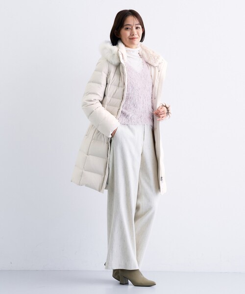 INDIVI（インディヴィ）の「【名品／撥水／抗菌防臭】ロング丈リサイクルダウンコート（ダウンジャケット/コート・レディース・ベージュ/ネイビー/アイボリー/ブラック・03/05/07/12/13/15 /17/19/36/38/40）」の11枚目の写真