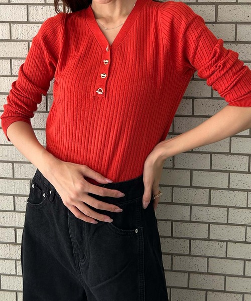 Ampirula(アンピルーラ)の「ニット 長袖 リブニット Vネック トップス プルオーバー 秋 冬 秋冬 レディース(ニット/セーター・レディース・アイボリー/レッド/ホワイト/ブルー/ブラック・FREE)」の12枚目の写真