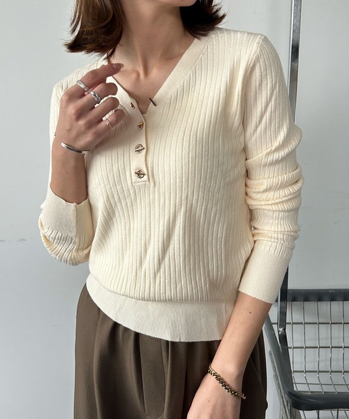 Ampirula(アンピルーラ)の「ニット 長袖 リブニット Vネック トップス プルオーバー 秋 冬 秋冬 レディース(ニット/セーター・レディース・アイボリー/レッド/ホワイト/ブルー/ブラック・FREE)」の14枚目の写真