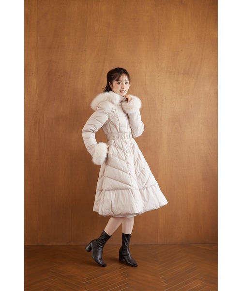 tocco closet(トッコ クローゼット)の「取り外し可能なファー&ベルト付きフィット&フレアキルティングコート(その他アウター・レディース・ブラック/アイボリー/バーガンディー/ベージュ・M)」の5枚目の写真