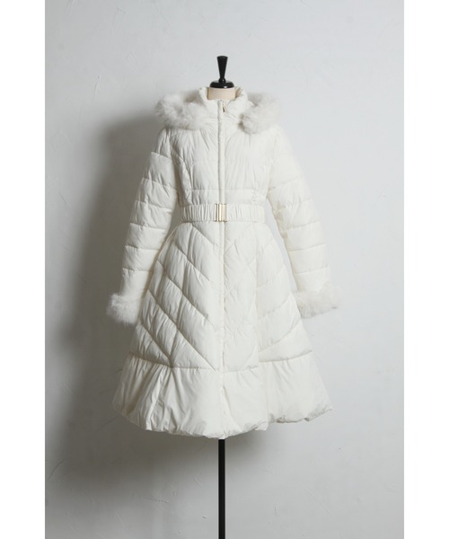 tocco closet(トッコ クローゼット)の「取り外し可能なファー&ベルト付きフィット&フレアキルティングコート(その他アウター・レディース・ブラック/アイボリー/バーガンディー/ベージュ・M)」の19枚目の写真