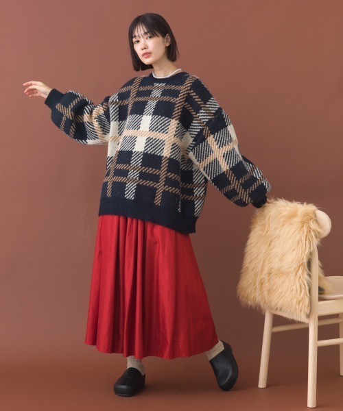 OMNES（オムネス）の「チェック柄シャギー オーバーサイズボリューム袖ニット（ニット/セーター・レディース・ネイビー系/グレー系その他・FREE）」の11枚目の写真