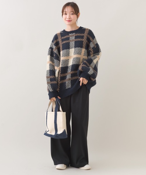 OMNES（オムネス）の「チェック柄シャギー オーバーサイズボリューム袖ニット（ニット/セーター・レディース・ネイビー系/グレー系その他・FREE）」の14枚目の写真