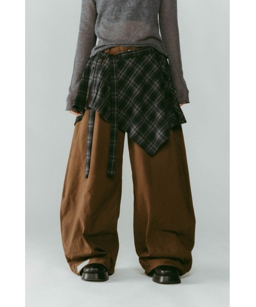 Knuth Marf（クヌースマーフ）の「shirt wrap denim pants（デニムパンツ・レディース・ブラウン/ブルー/ブラック・X-SMALL/SMALL/MEDIUM）」の9枚目の写真