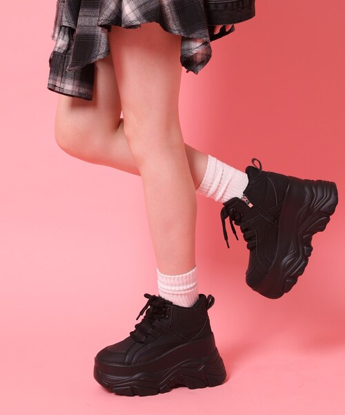 cs T&P(シーエスティーアンドピー)の「ハイカット厚底スニーカー(スニーカー・レディース・ブラック/ホワイト・S/M/L/LL)」の2枚目の写真