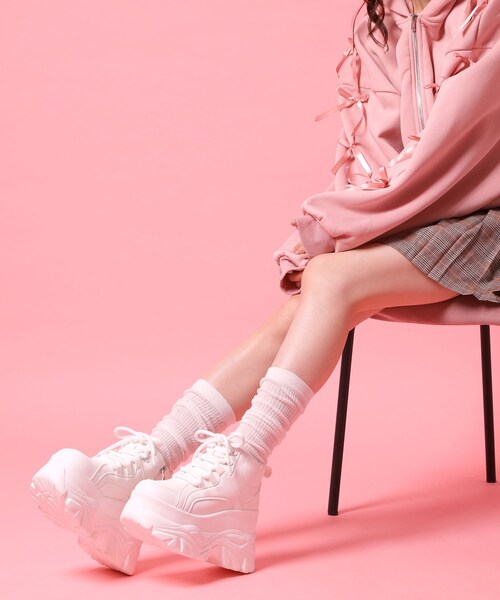 cs T&P(シーエスティーアンドピー)の「ハイカット厚底スニーカー(スニーカー・レディース・ブラック/ホワイト・S/M/L/LL)」の4枚目の写真