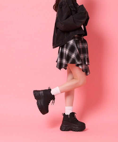 cs T&P(シーエスティーアンドピー)の「ハイカット厚底スニーカー(スニーカー・レディース・ブラック/ホワイト・S/M/L/LL)」の6枚目の写真