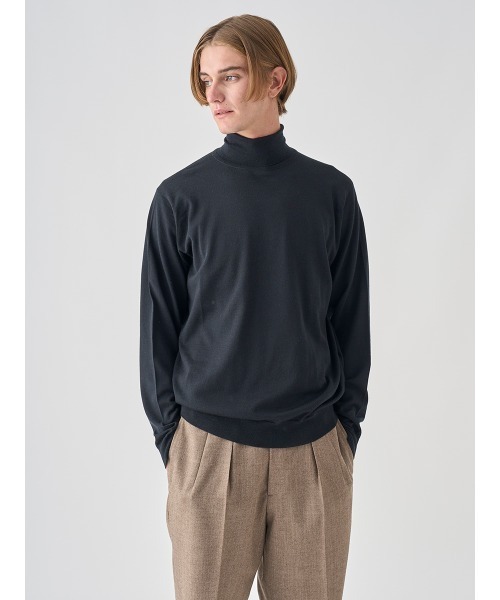 JOHN SMEDLEY（ジョンスメドレー）の「タートルネック長袖ニットプルオーバー（ニット/セーター・メンズ・ブルー系その他4/ブラウン系その他/グレー系その他/ブラック/ブラウン系その他2/チャコールグレー/グレー/ブルー系その他/ダークグレー/グリーン/ブラウン系その他3/レッド系その他/ベージュ系その他/ホワイト/ダークネイビー/オレンジ・L/M/S/XL）」の3枚目の写真