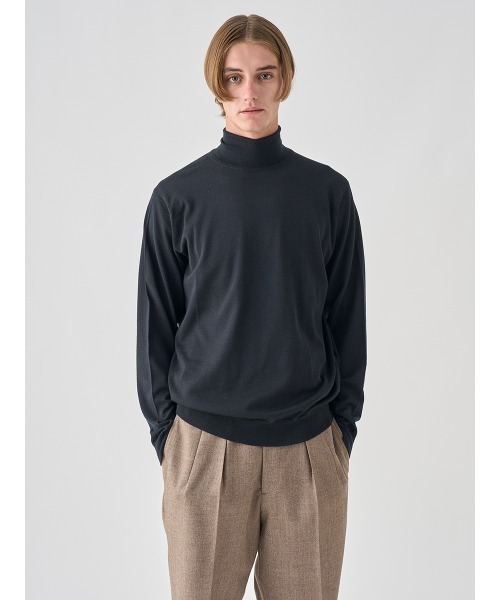 JOHN SMEDLEY（ジョンスメドレー）の「タートルネック長袖ニットプルオーバー（ニット/セーター・メンズ・ブルー系その他4/ブラウン系その他/グレー系その他/ブラック/ブラウン系その他2/チャコールグレー/グレー/ブルー系その他/ダークグレー/グリーン/ブラウン系その他3/レッド系その他/ベージュ系その他/ホワイト/ダークネイビー/オレンジ・L/M/S/XL）」の17枚目の写真