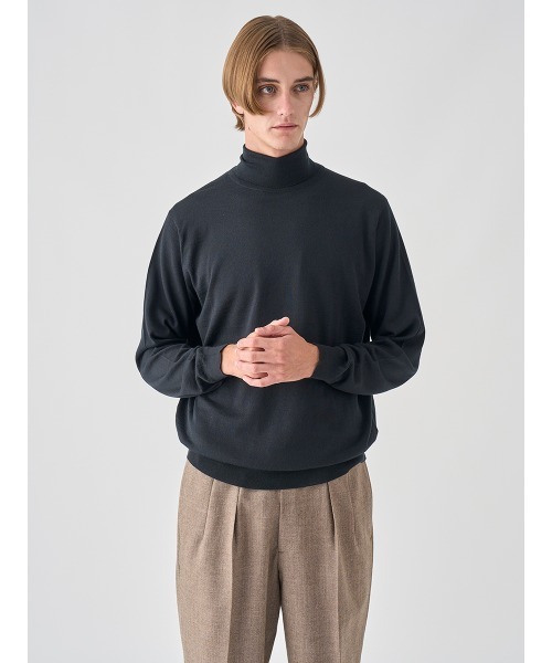 JOHN SMEDLEY（ジョンスメドレー）の「タートルネック長袖ニットプルオーバー（ニット/セーター・メンズ・ブルー系その他4/ブラウン系その他/グレー系その他/ブラック/ブラウン系その他2/チャコールグレー/グレー/ブルー系その他/ダークグレー/グリーン/ブラウン系その他3/レッド系その他/ベージュ系その他/ホワイト/ダークネイビー/オレンジ・L/M/S/XL）」の18枚目の写真