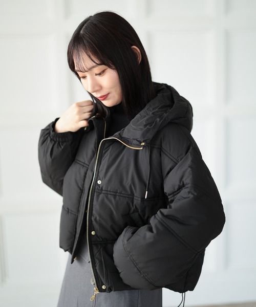 Ruwan yu(ルワンユー)の「ショート丈フード付き中綿ブルゾン【大きいサイズ対応】(ダウンジャケット/コート・レディース・ブラック・L/LL/3L/4L)」の9枚目の写真