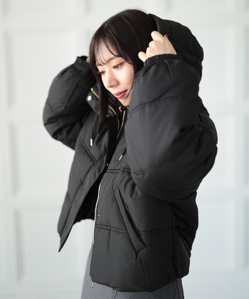 Ruwan yu(ルワンユー)の「ショート丈フード付き中綿ブルゾン【大きいサイズ対応】(ダウンジャケット/コート・レディース・ブラック・L/LL/3L/4L)」の13枚目の写真