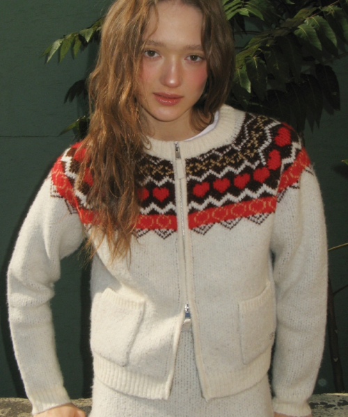 RONRON(ロンロン)の「HEART NORDIC ZIP UP CROP CARDIGAN IVORY(カーディガン/ボレロ・レディース・その他・FREE)」の2枚目の写真