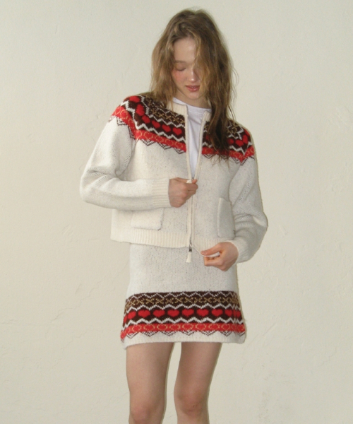 RONRON(ロンロン)の「HEART NORDIC ZIP UP CROP CARDIGAN IVORY(カーディガン/ボレロ・レディース・その他・FREE)」の3枚目の写真