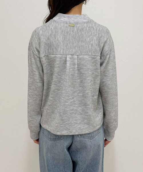 fredy emue(フレディエミュ)の「ニットソークロップドプルオーバー(Tシャツ/カットソー・レディース・オフホワイト/ピンク/チャコールグレー/ライトグレー・38)」の20枚目の写真