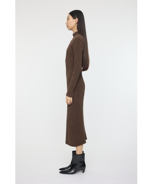 MOUSSY(マウジー)の「VELOUR TOUCH ニットドレス(ワンピース・レディース・ブラウン/ライトブラック・FREE)」の6枚目の写真
