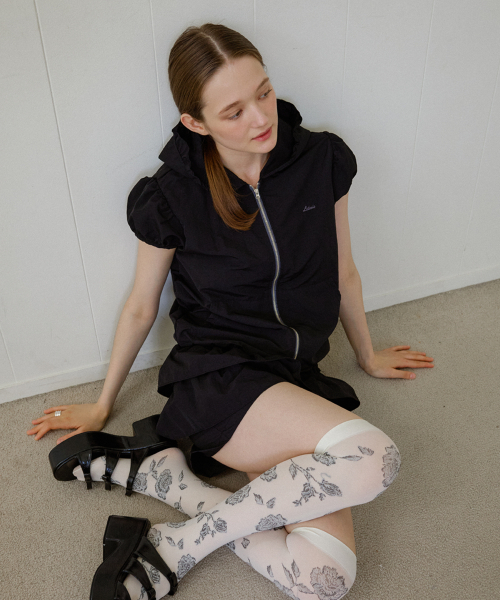 LETERIE(レテリー)の「NYLON FRILL PANTS_BLACK(その他パンツ・レディース・ブラック・FREE)」の4枚目の写真