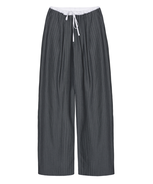 NICK&NICOLE(ニックアンドニコール)の「STRIPE LAYERED PINTUCK SLACKS_CHARCOAL(スラックス・レディース・その他・FREE)」の5枚目の写真