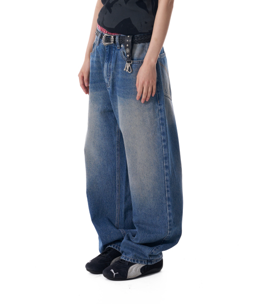 セール】Tapered Denim Pants (Washed Blue)（デニムパンツ）｜AAKAM