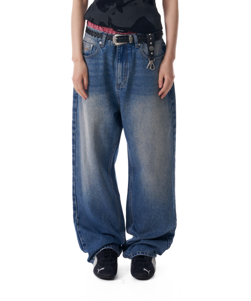 セール】Tapered Denim Pants (Washed Blue)（デニムパンツ）｜AAKAM