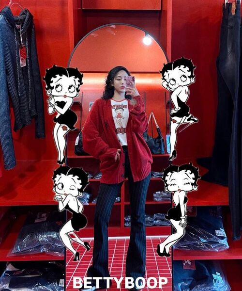 ベティブープ オーバーサイズ Vネック ニットカーディガン_レッド