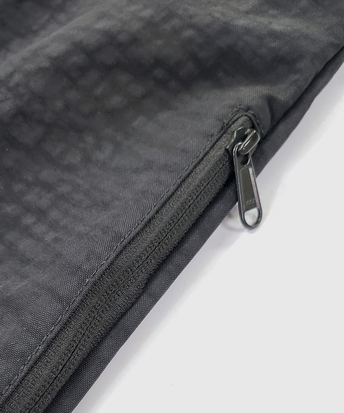 MONSTER REPUBLIC(モンスターリパブリック)の「TRUST CROSS BAG / BLACK(メッセンジャーバッグ・レディース・ブラック・FREE)」の8枚目の写真