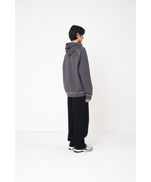 HORLISUN(ホーリーサン)の「Willow Funnel Stitch Raglan Hoodie Charcoal(パーカー・レディース・その他・LARGE/MEDIUM/SMALL)」の9枚目の写真