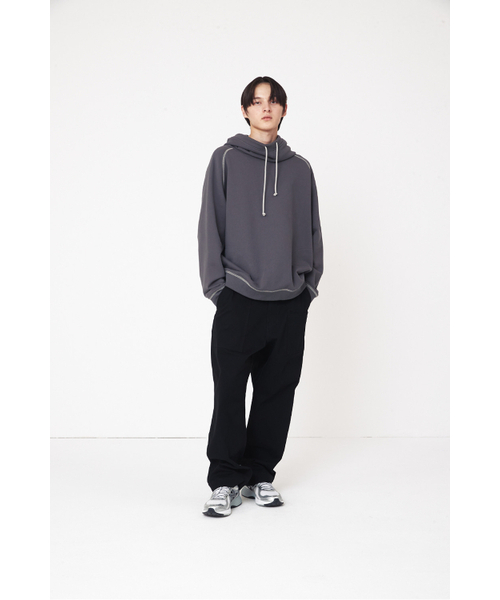 HORLISUN(ホーリーサン)の「Willow Funnel Stitch Raglan Hoodie Charcoal(パーカー・レディース・その他・LARGE/MEDIUM/SMALL)」の10枚目の写真