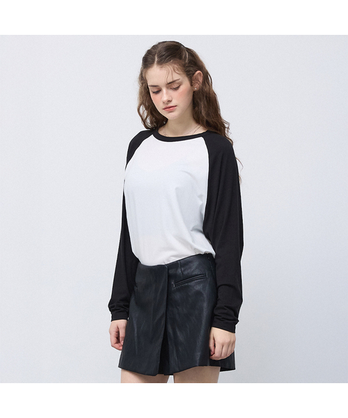 RMRN(アルエームアルエヌ)の「RAGLAN LONG SLEEVE T-SHIRT(Tシャツ/カットソー・レディース・ブラック/ダークブラウン/パープル/ネイビー/Mustard・FREE)」の1枚目の写真