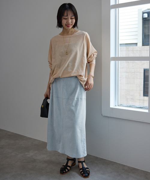 SLOBE IENA（スローブイエナ）の「カラースエードタイトスカート（スカート・レディース・サックスブルー/ダークパープル・FREE）」の4枚目の写真