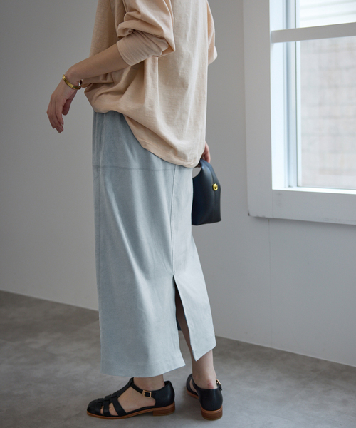 SLOBE IENA（スローブイエナ）の「カラースエードタイトスカート（スカート・レディース・サックスブルー/ダークパープル・FREE）」の8枚目の写真