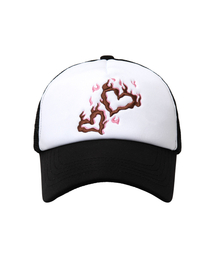 CHILLSA（チルサ）の「Flame Heart Trucker Ball Cap_Black/White（キャップ）」