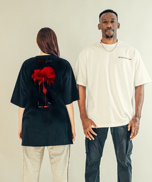 BEOM(ボム)の「ブラッディフラワー オーバーサイズ Tシャツ ブラック(Tシャツ/カットソー・メンズ・その他・1/2)」の3枚目の写真
