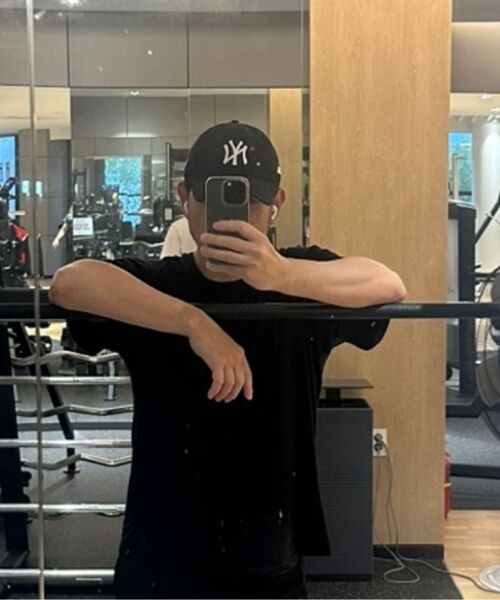 BEOM(ボム)の「ブラッディフラワー オーバーサイズ Tシャツ ブラック(Tシャツ/カットソー・メンズ・その他・1/2)」の16枚目の写真