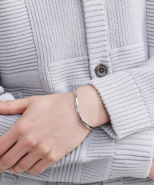 TAKEO KIKUCHI（タケオキクチ）の「アソートバングルコレクション（ブレスレット・メンズ・シルバー系5/シルバー/シルバー系4・00）」の6枚目の写真