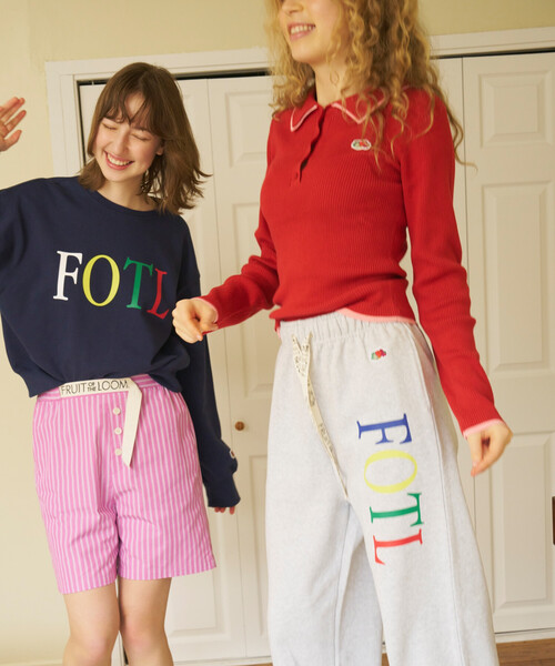 FREAK'S STORE(フリークスストア)の「FRUIT OF THE LOOM×FREAK'S STOR/フルーツオブザルーム 別注 裏毛 ロゴ プリントスウェット(スウェット・レディース・ライトグレー/ピンク/レッド/ネイビー・フリ-)」の9枚目の写真