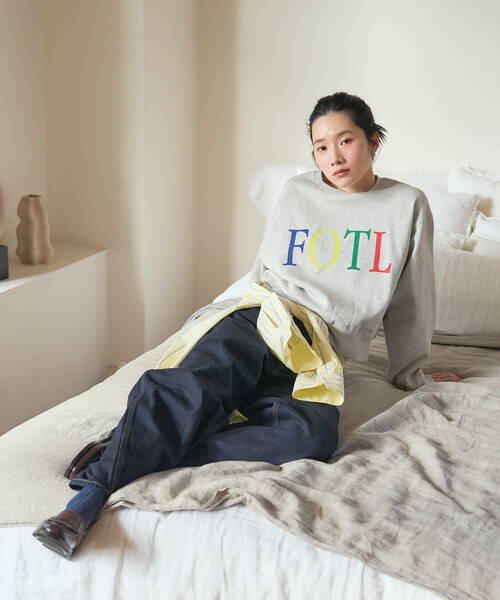 FREAK'S STORE(フリークスストア)の「FRUIT OF THE LOOM×FREAK'S STOR/フルーツオブザルーム 別注 裏毛 ロゴ プリントスウェット(スウェット・レディース・ライトグレー/ピンク/レッド/ネイビー・フリ-)」の12枚目の写真
