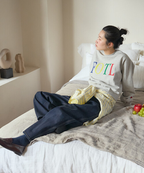 FREAK'S STORE(フリークスストア)の「FRUIT OF THE LOOM×FREAK'S STOR/フルーツオブザルーム 別注 裏毛 ロゴ プリントスウェット(スウェット・レディース・ライトグレー/ピンク/レッド/ネイビー・フリ-)」の16枚目の写真