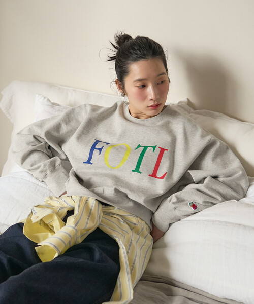FREAK'S STORE(フリークスストア)の「FRUIT OF THE LOOM×FREAK'S STOR/フルーツオブザルーム 別注 裏毛 ロゴ プリントスウェット(スウェット・レディース・ライトグレー/ピンク/レッド/ネイビー・フリ-)」の17枚目の写真