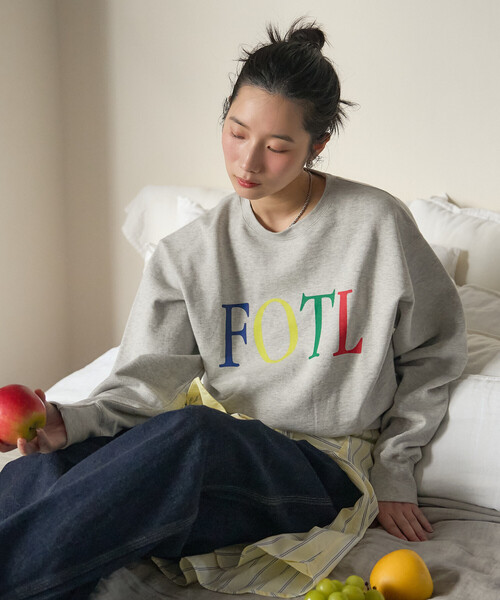 FREAK'S STORE(フリークスストア)の「FRUIT OF THE LOOM×FREAK'S STOR/フルーツオブザルーム 別注 裏毛 ロゴ プリントスウェット(スウェット・レディース・ライトグレー/ピンク/レッド/ネイビー・フリ-)」の20枚目の写真