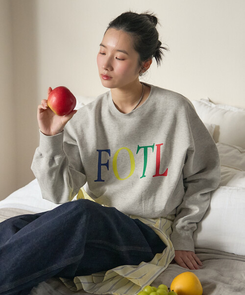 FREAK'S STORE(フリークスストア)の「FRUIT OF THE LOOM×FREAK'S STOR/フルーツオブザルーム 別注 裏毛 ロゴ プリントスウェット(スウェット・レディース・ライトグレー/ピンク/レッド/ネイビー・フリ-)」の21枚目の写真