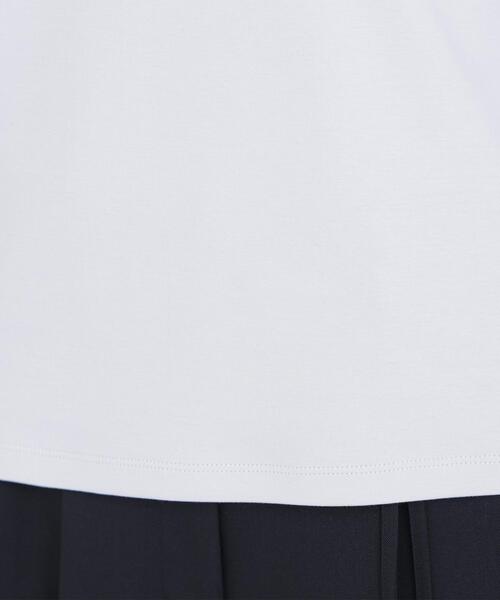 NATURAL BEAUTY BASIC(ナチュラルビューティーベーシック)の「<接触冷感>◇ベーシックTシャツ スクエアネック(Tシャツ/カットソー・レディース・ブラック/オフホワイト/グレー・FREE)」の4枚目の写真