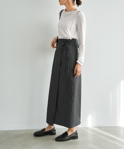 STYLE DELI（スタイルデリ）の「スタイリッシュラップスカート（スカート・レディース・ブラック/チャコールグレー・SMALL/MEDIUM）」の4枚目の写真