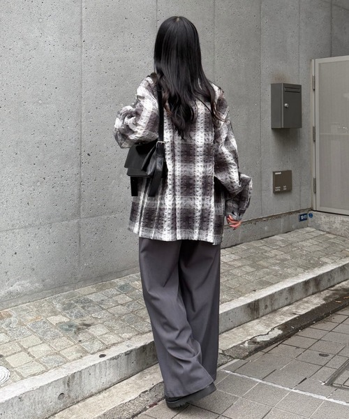 COLONY 2139(コロニートゥーワンスリーナイン)の「チェックサッカー長袖シャツ(シャツ/ブラウス・メンズ・サックスブルー/ブラック/アイボリー・LARGE/MEDIUM)」の20枚目の写真