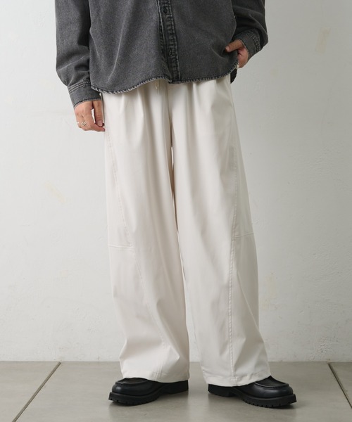 COLONY 2139(コロニートゥーワンスリーナイン)の「ストレッチツイルバレルイージーパンツ(その他パンツ・メンズ・ブラック/ホワイト/ブラウン・MEDIUM/LARGE)」の9枚目の写真