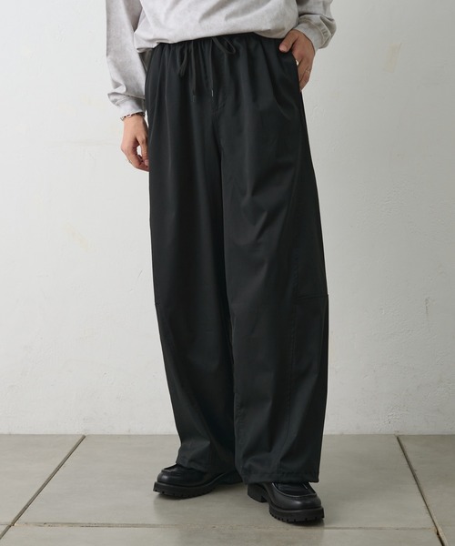 COLONY 2139(コロニートゥーワンスリーナイン)の「ストレッチツイルバレルイージーパンツ(その他パンツ・メンズ・ブラック/ホワイト/ブラウン・MEDIUM/LARGE)」の20枚目の写真
