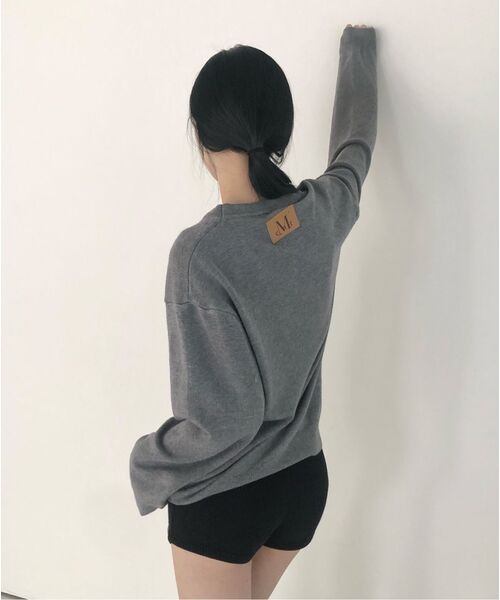 MUCENT(ムセント)の「アドリアンバッグレザー ルーズフィットニット 男女共用 (4カラー)(ニット/セーター・レディース・グレー/ブラック/ネイビー/ホワイト・FREE)」の22枚目の写真